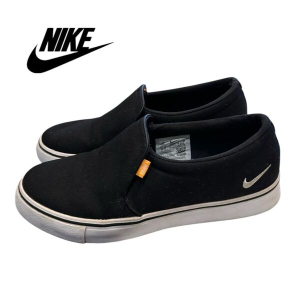 Nike Women's Court Royale AC SLP 'Black' Slip-on Canvas Sneakers 8 - Picture 1 of 6